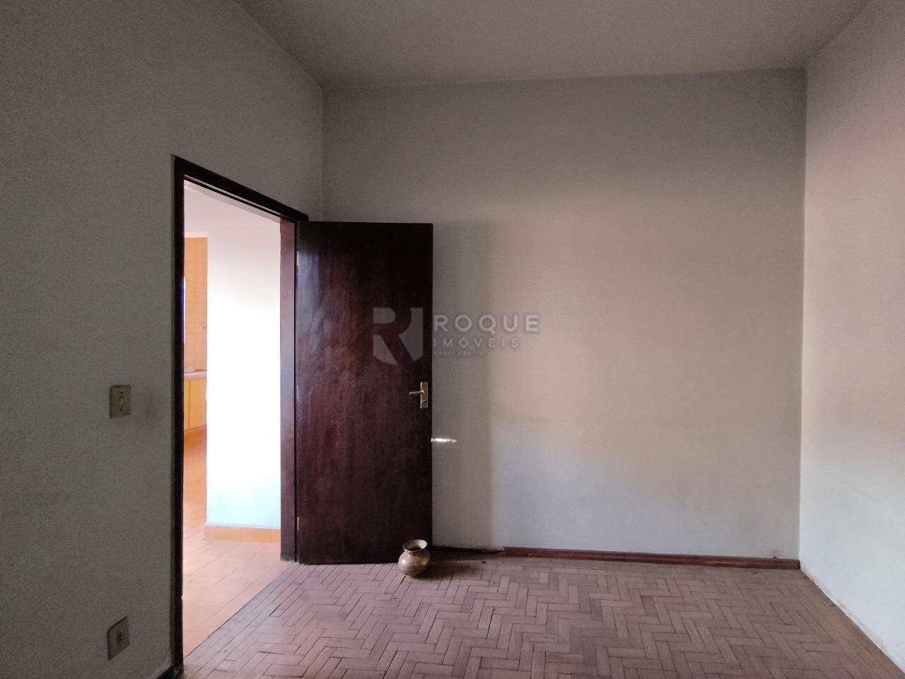 Casa com salão à venda no bairro Centro: DORMITÓRIO 1