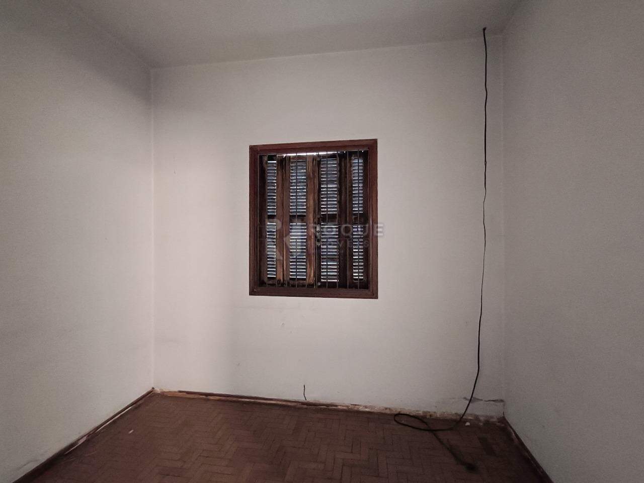 Casa com salão à venda no bairro Centro: DORMITÓRIO 1