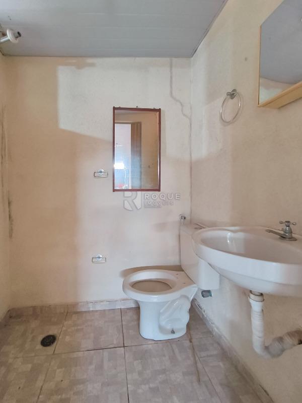 Casa Residencial à venda no bairro Vila Queiroz: BANHEIRO ÁREA DE SERVIÇO