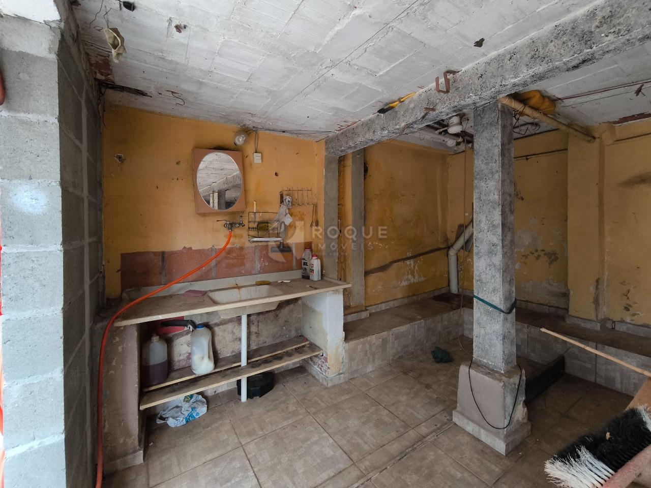 Casa Residencial à venda no bairro Vila Queiroz: LAVATÓRIO