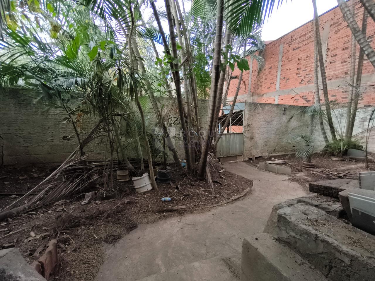 Casa Residencial à venda no bairro Vila Queiroz: ÁREA VERDE