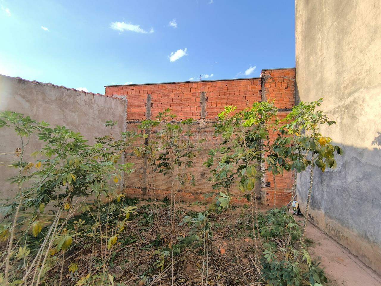 Terreno à venda no bairro Jardim Residencial Santa Amália: 