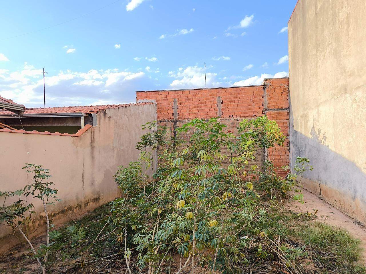 Terreno à venda no bairro Jardim Residencial Santa Amália: 