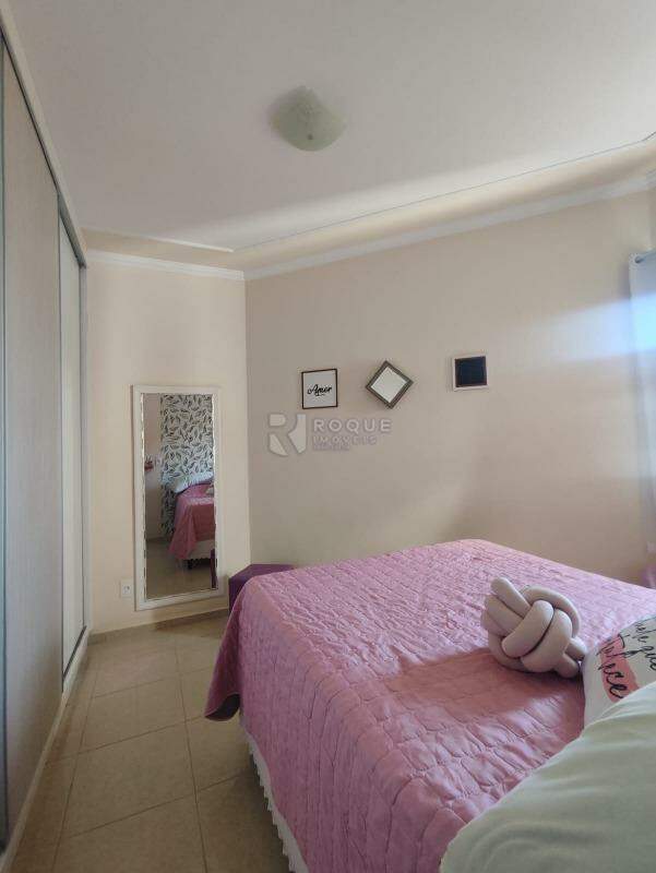 Apartamento à venda no bairro Jardim Presidente Dutra: QUARTO 2 - VISTA