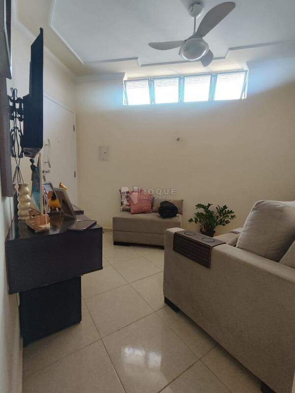 Apartamento à venda no bairro Jardim Presidente Dutra: SALA