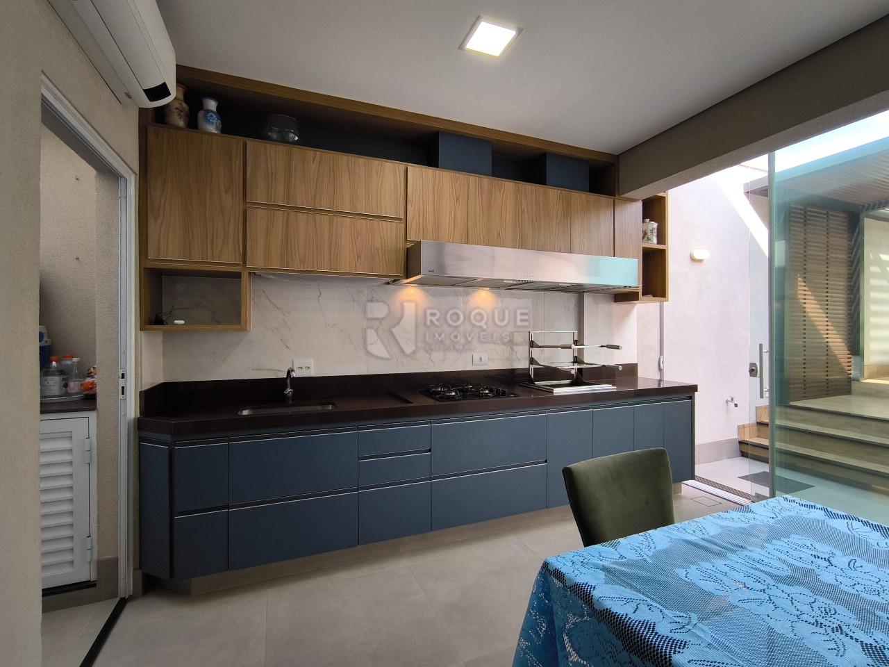 Casa em condomínio à venda no bairro Parque Residencial Roland: COZINHA GOURMET