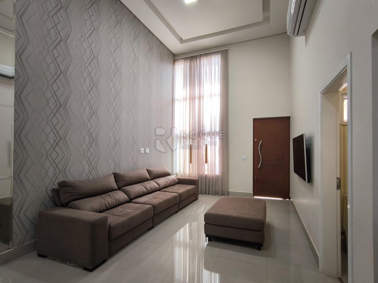 Casa em condomínio à venda no bairro Parque Residencial Roland: SALA DE ESTAR