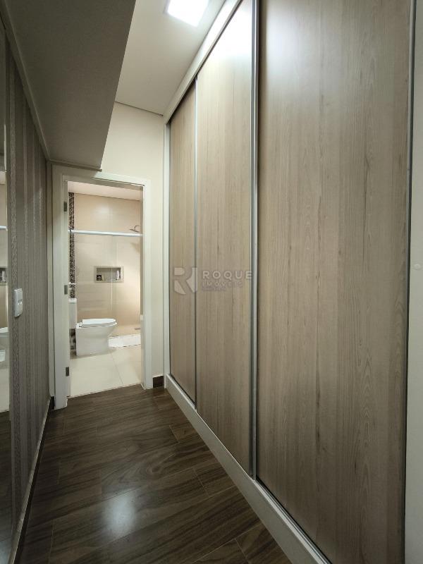 Casa em condomínio à venda no bairro Parque Residencial Roland: CLOSET SUÍTE 1