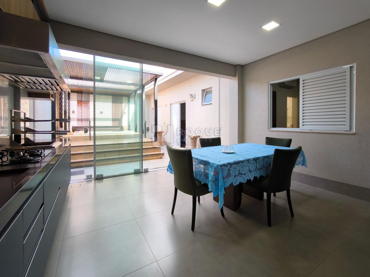 Casa em condomínio à venda no bairro Parque Residencial Roland: ÁREA GOURMET