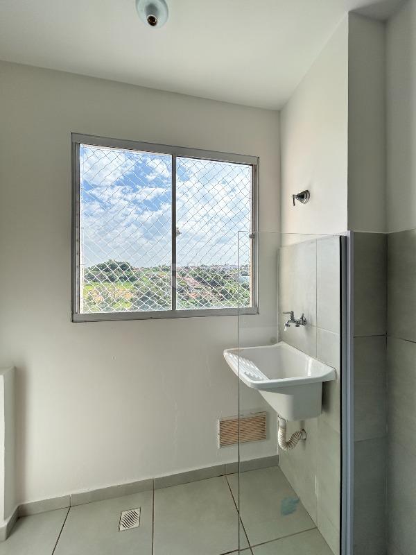 Apartamento para aluguel no bairro Parque Hippolyto: Área de serviço 