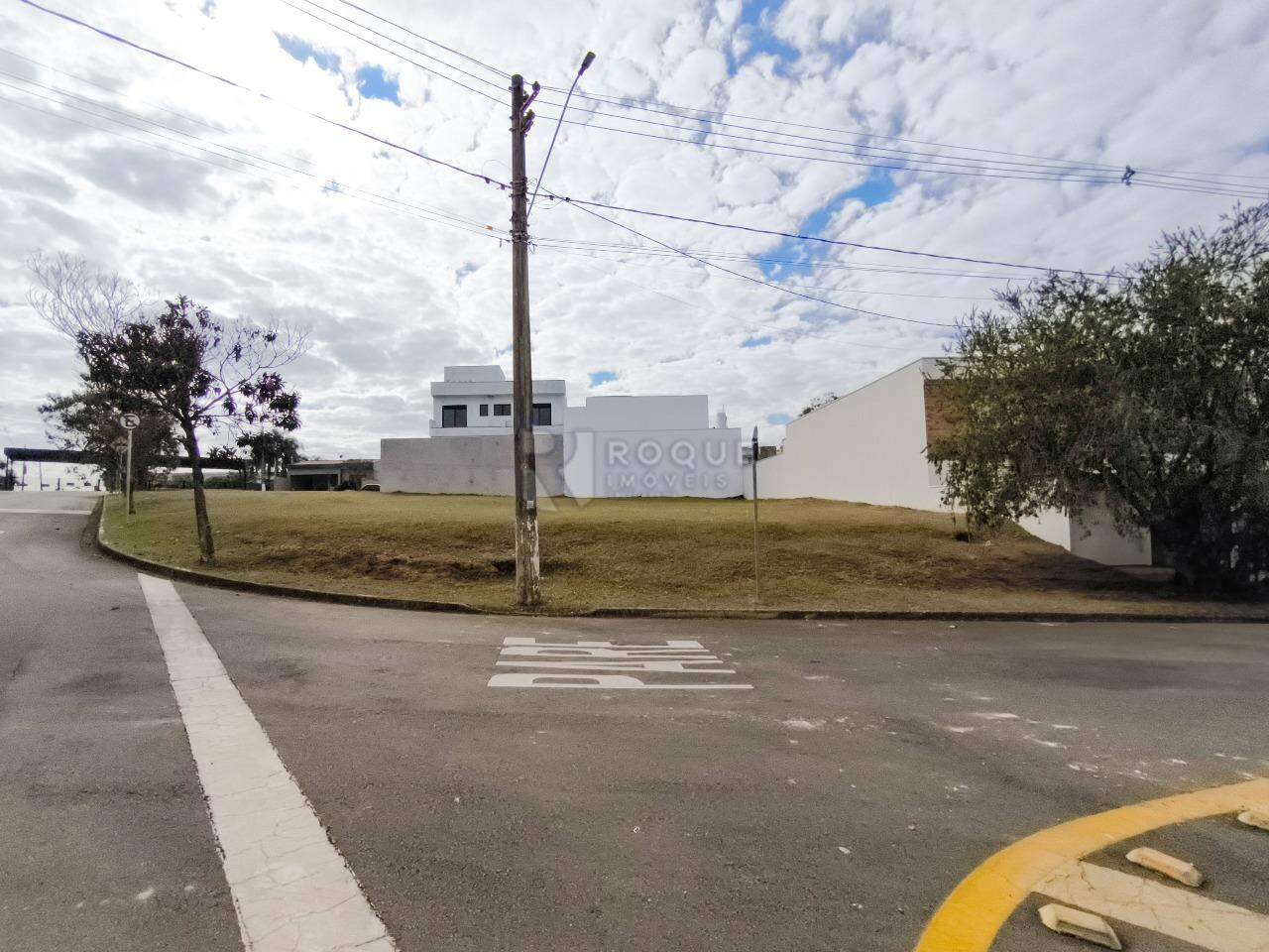 Terreno em condomínio à venda no bairro Jardim Porto Real V: 