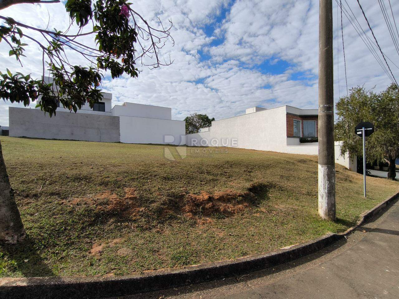 Terreno em condomínio à venda no bairro Jardim Porto Real V: 