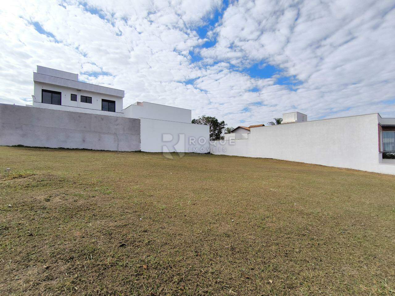 Terreno em condomínio à venda no bairro Jardim Porto Real V: 