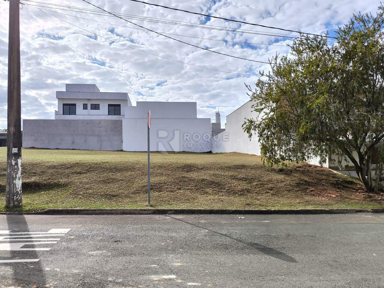 Terreno em condomínio à venda no bairro Jardim Porto Real V: FRENTE