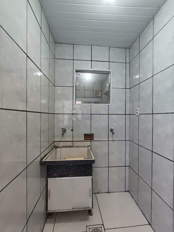 Casa Residencial para aluguel no bairro Parque Residencial Santa Eulália: Lavanderia