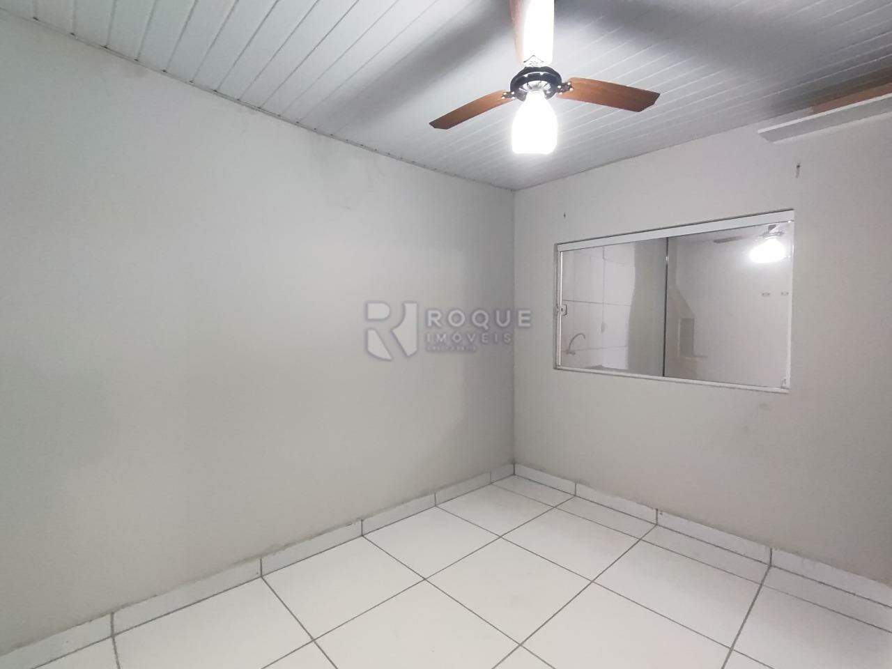Casa Residencial para aluguel no bairro Parque Residencial Santa Eulália: Dormitório 01
