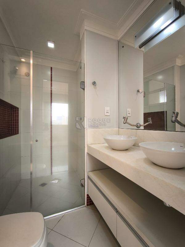 Apartamento para aluguel no bairro Centro: WC SUÍTE