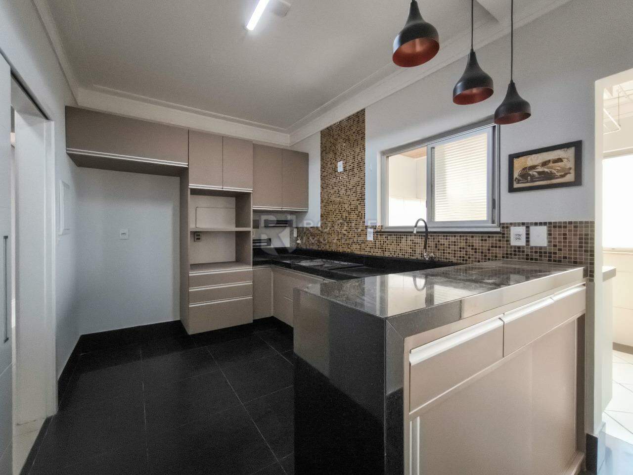 Apartamento para aluguel no bairro Centro: COZINHA