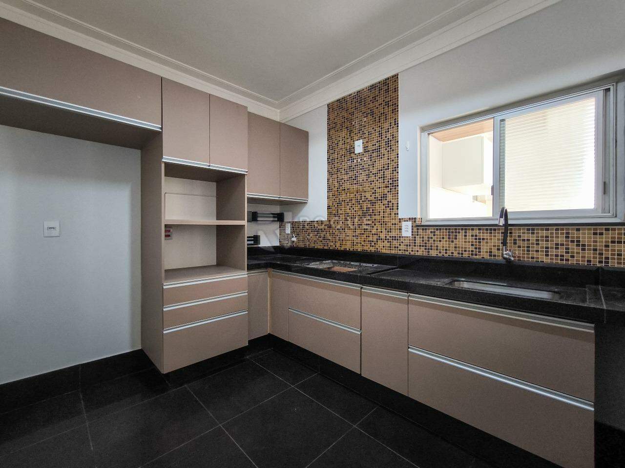 Apartamento para aluguel no bairro Centro: COZINHA