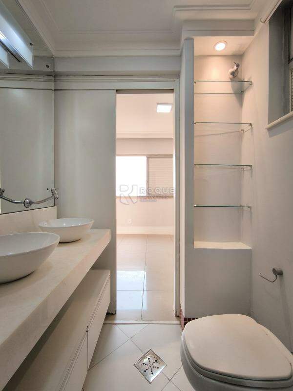 Apartamento para aluguel no bairro Centro: WC SUÍTE