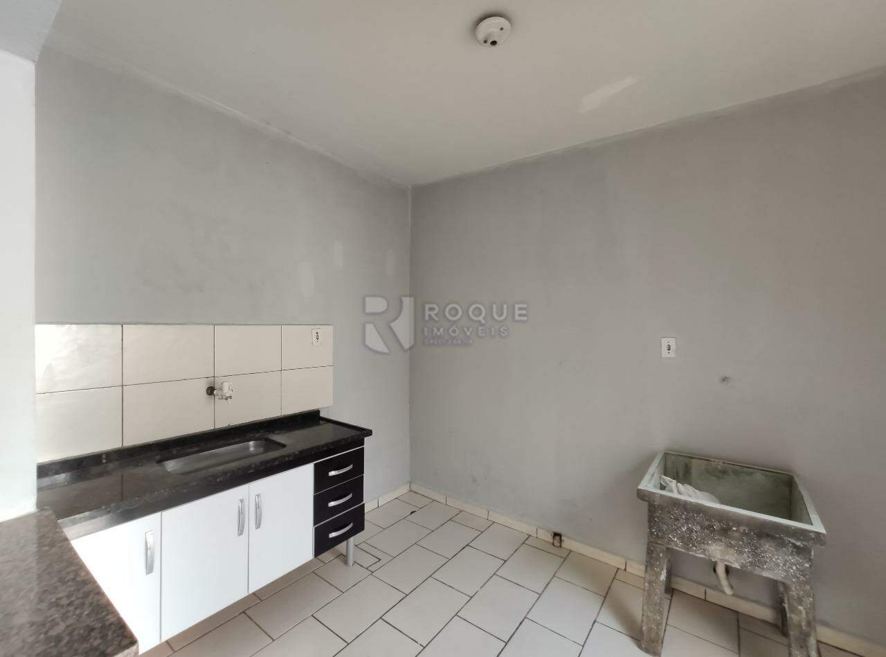 Casa Residencial para aluguel no bairro Parque Residencial Abílio Pedro: Cozinha / Área de serviço 