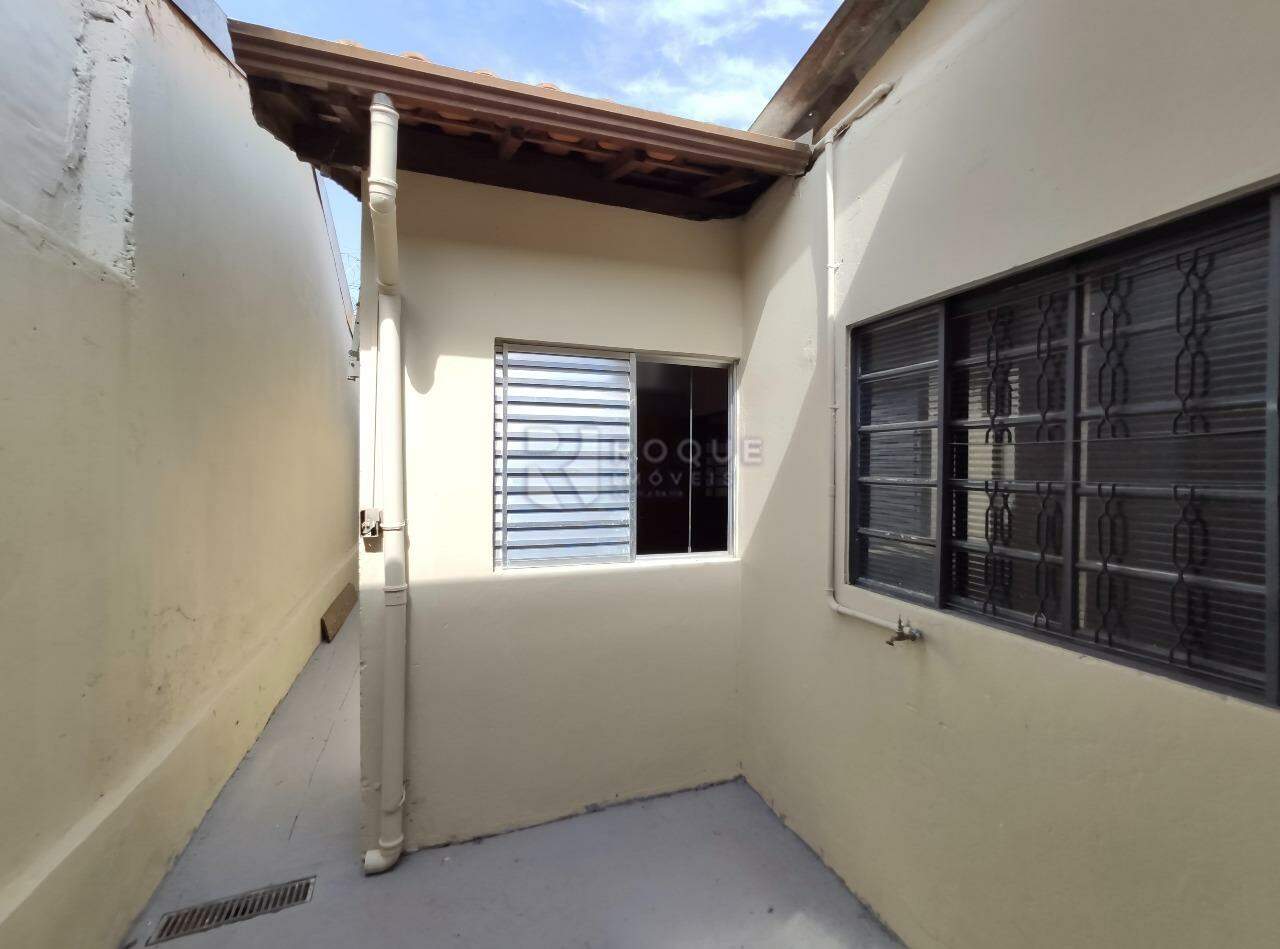 Casa Residencial para aluguel no bairro Parque Residencial Abílio Pedro: Corredor 1