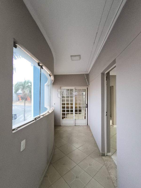 Casa Comercial à venda no bairro Jardim Piratininga: ÁREA DE SERVIÇO