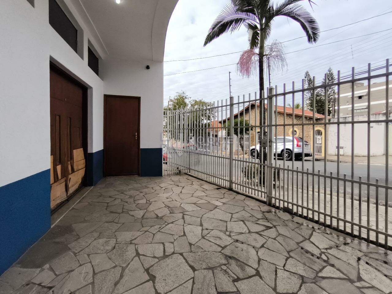 Casa Comercial à venda no bairro Jardim Piratininga: GARAGEM