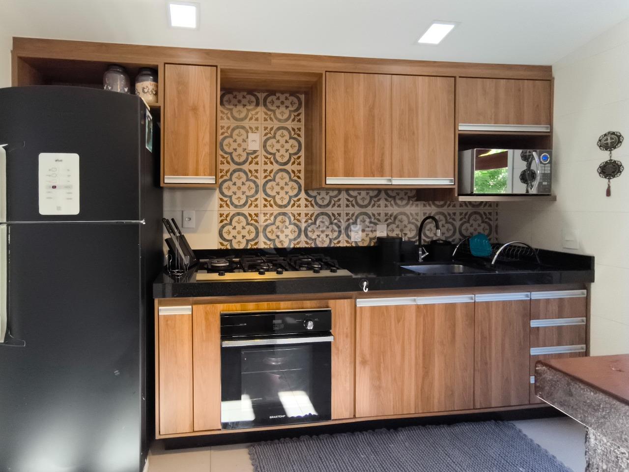 Casa em condomínio à venda no bairro Residencial Itamaracá: COZINHA