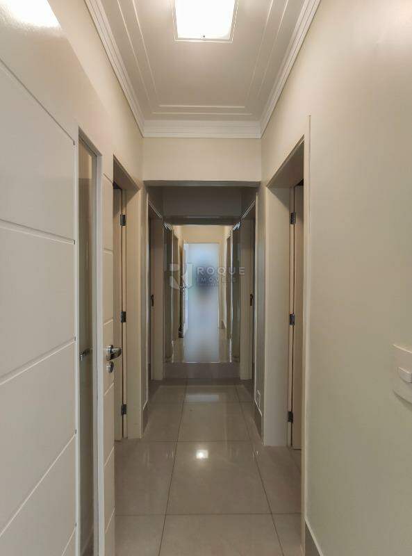 Apartamento à venda no bairro Centro: Hall 