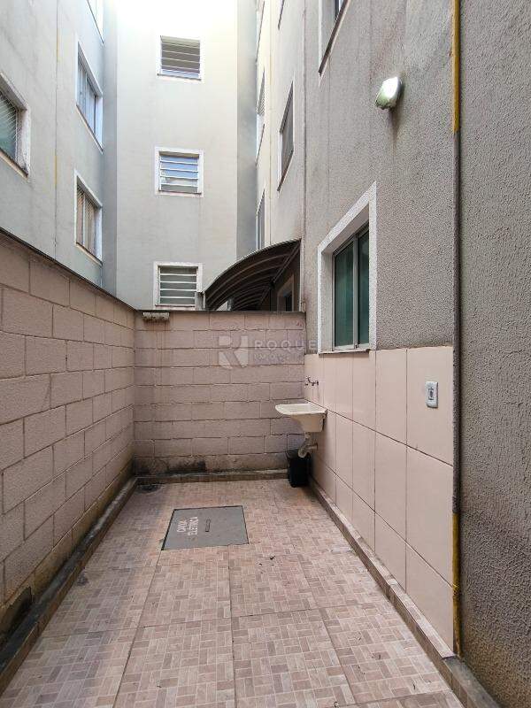 Apartamento à venda no bairro Jardim do Lago: ÁREA DE SERVIÇO