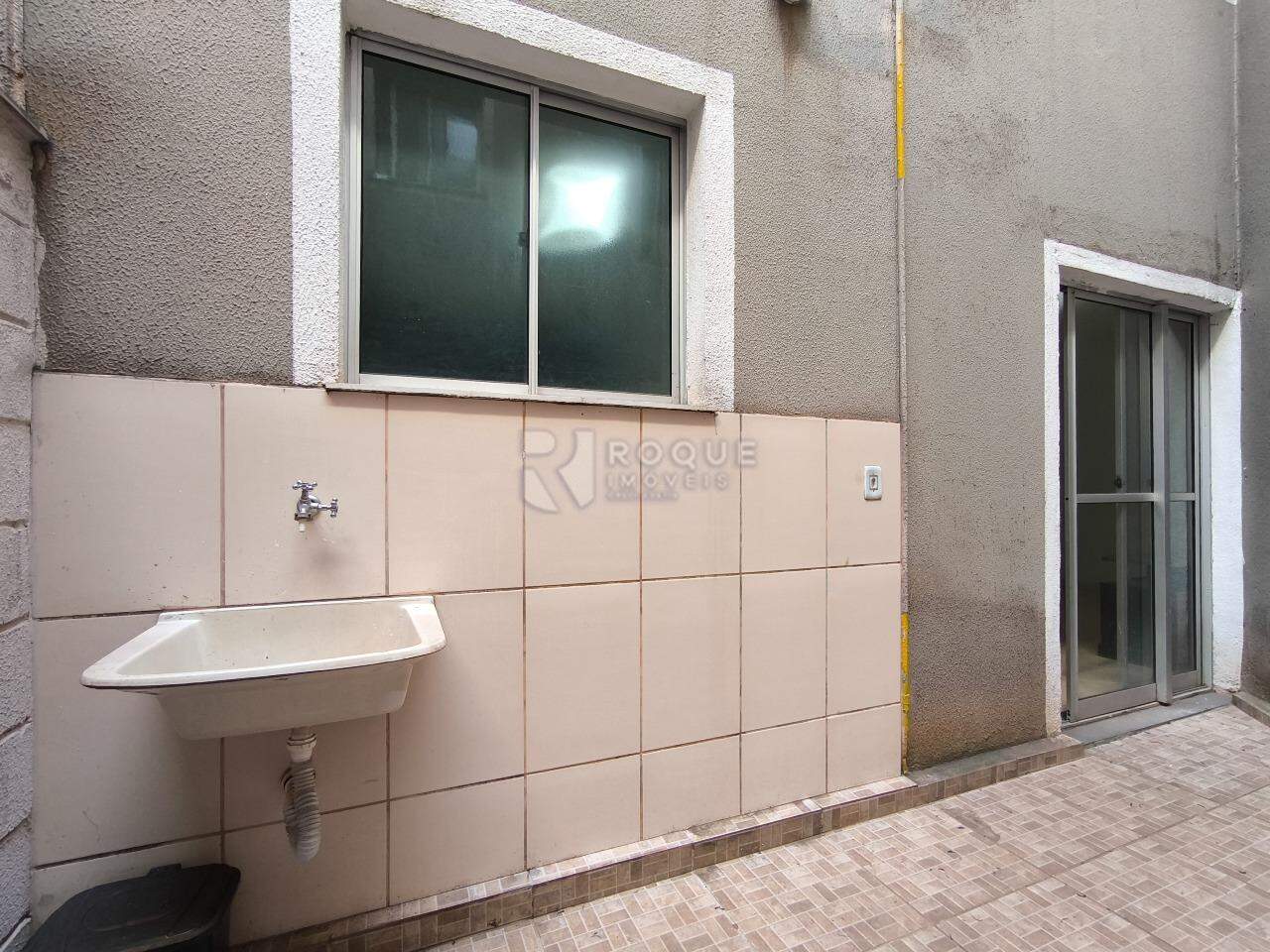 Apartamento à venda no bairro Jardim do Lago: LAVANDERIA