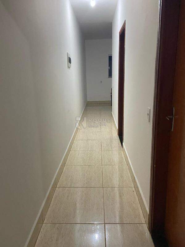 Chácara à venda no bairro Graminha: Corredor interno