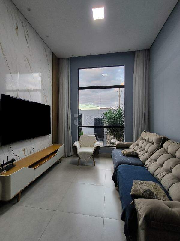 Casa Residencial à venda no bairro Residencial Colinas do Engenho I: SALA DE ESTAR