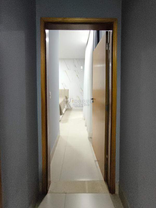 Casa Residencial à venda no bairro Residencial Colinas do Engenho I: SUÍTE