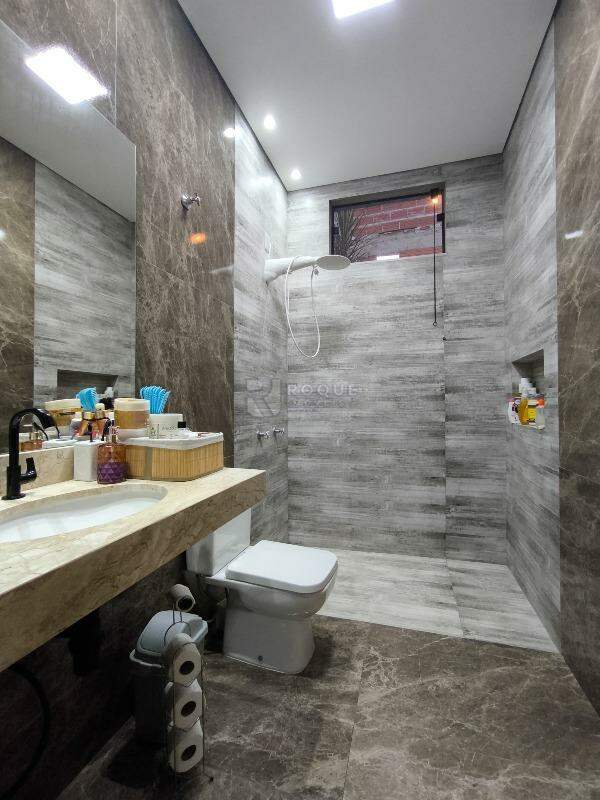 Casa Residencial à venda no bairro Residencial Colinas do Engenho I: WC SUÍTE