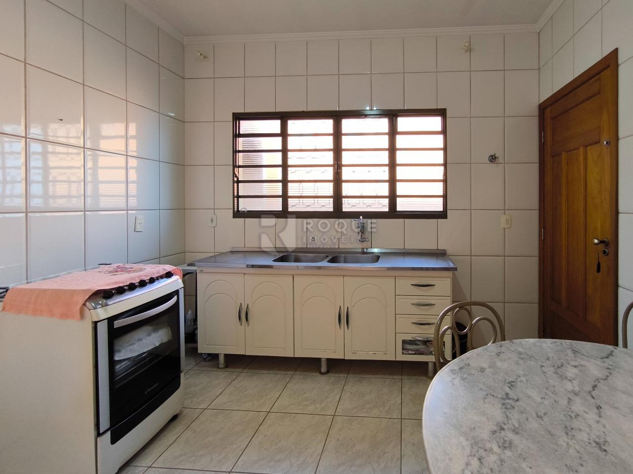 Casa Residencial à venda no bairro Jardim Barão de Souza Queiroz: COZINHA