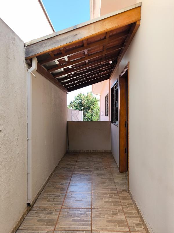 Casa Residencial à venda no bairro Jardim Barão de Souza Queiroz: LATERAL EXTERNA