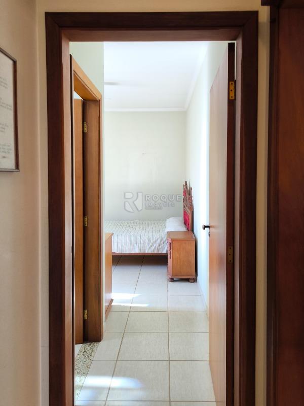 Casa Residencial à venda no bairro Jardim Barão de Souza Queiroz: SUÍTE