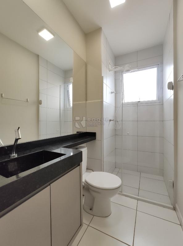 Apartamento à venda no bairro Jardim Residencial Roseira: WC social