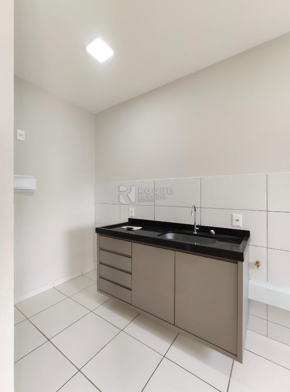 Apartamento à venda no bairro Jardim Residencial Roseira: Cozinha