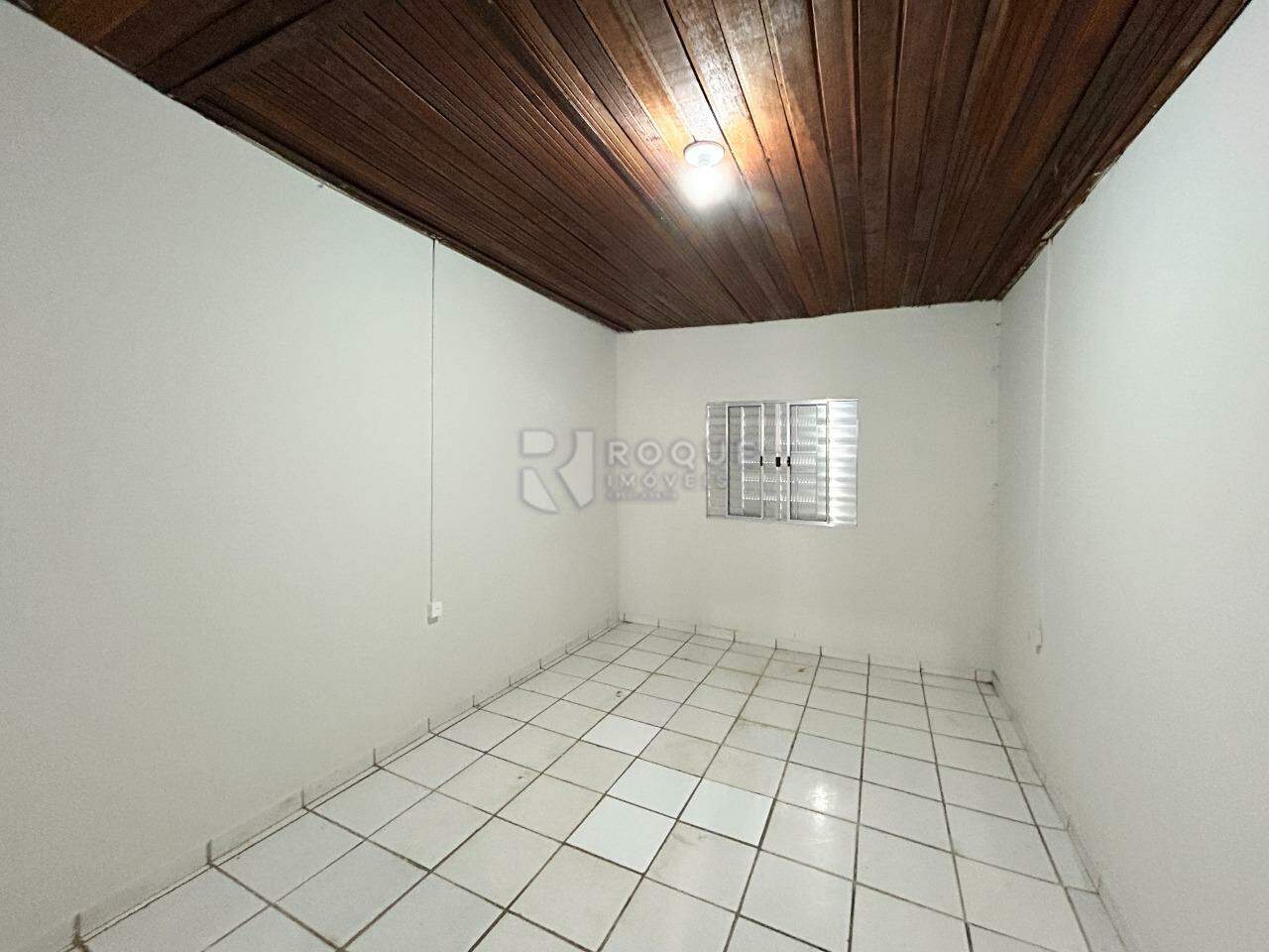 Casa Residencial para aluguel no bairro Jardim Cavinato: Dormitório 1