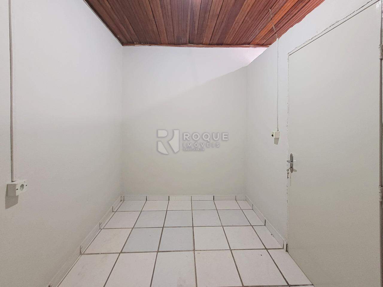 Casa Residencial para aluguel no bairro Jardim Cavinato: Dormitório 1