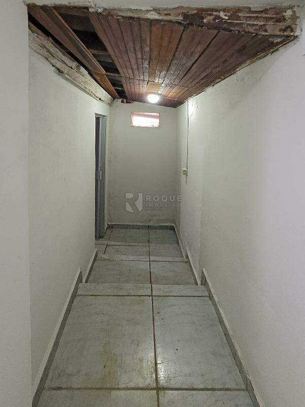 Casa Residencial para aluguel no bairro Jardim Cavinato: Wc