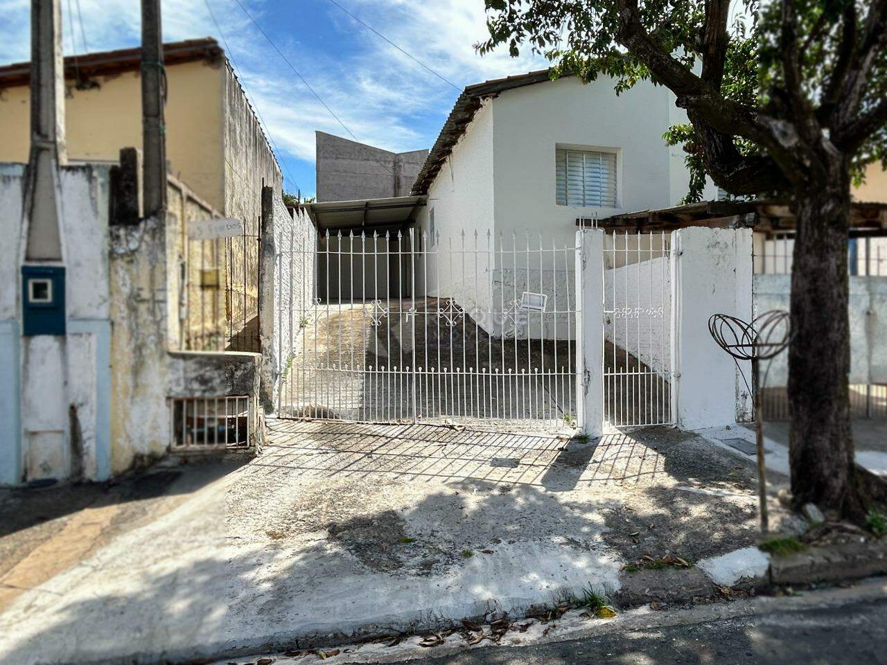 Casa Residencial para aluguel no bairro Jardim Cavinato: Fachada 