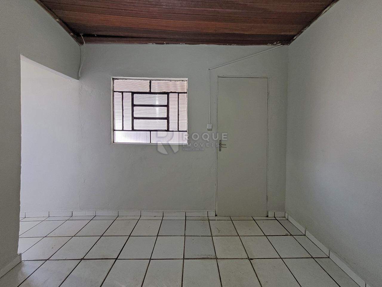Casa Residencial para aluguel no bairro Jardim Cavinato: Sala