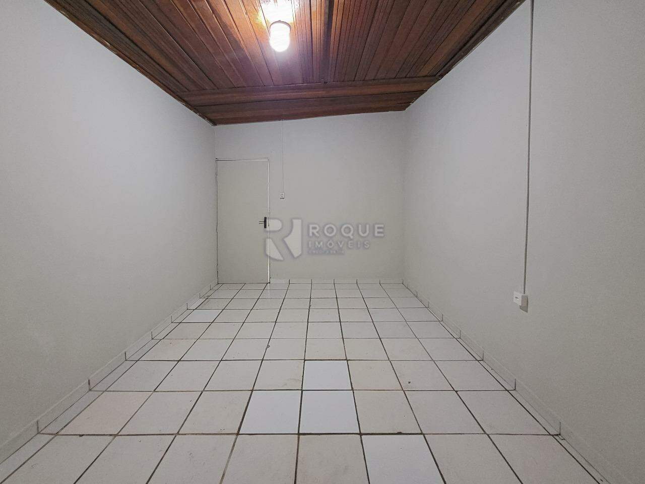 Casa Residencial para aluguel no bairro Jardim Cavinato: Dormitório 2