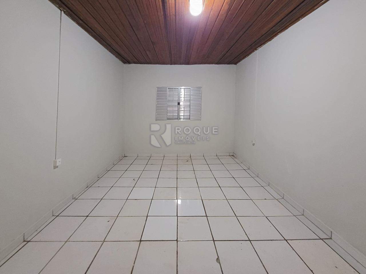 Casa Residencial para aluguel no bairro Jardim Cavinato: Dormitório 2