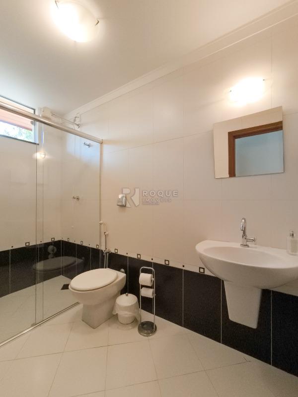 Chácara à venda no bairro Estância Eldorado: BANHEIRO MASCULINO