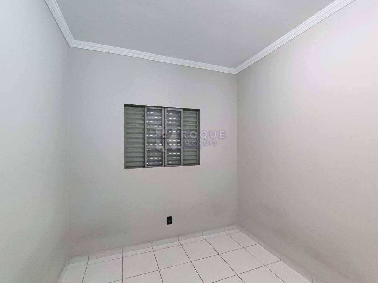 Casa Residencial para aluguel no bairro Jardim Ipanema: Dormitório 02